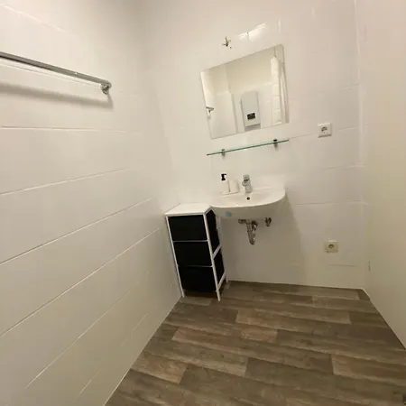 Apartment Emas 7 Mit 4 Einzelbetten, Küche, Dusche *